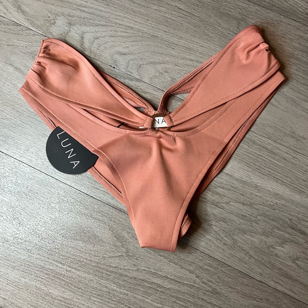 Lunalae Peach Bottoms